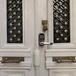 Consolato Boutique 4*