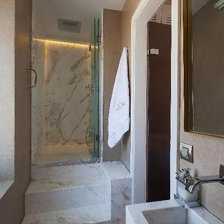 Consolato Boutique