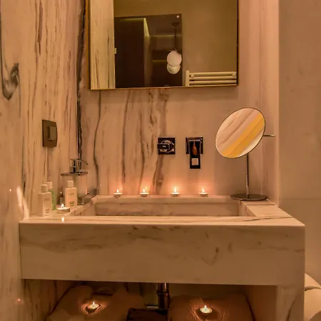 Consolato Boutique Πανσιόν