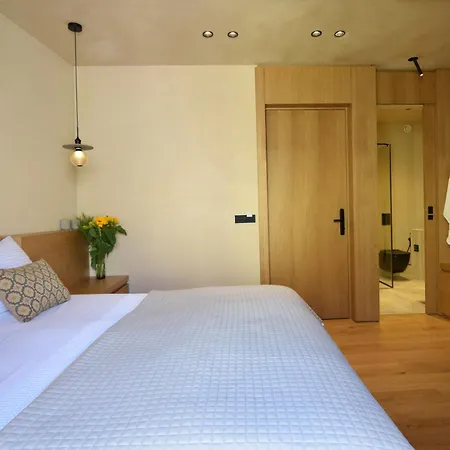 Consolato Boutique 4*
