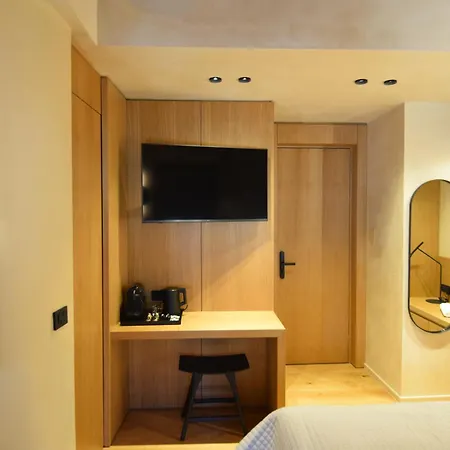 Consolato Boutique Πανσιόν