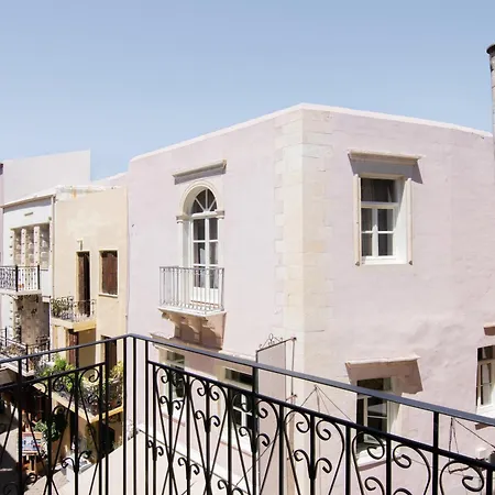 Consolato Boutique Πανσιόν 4*