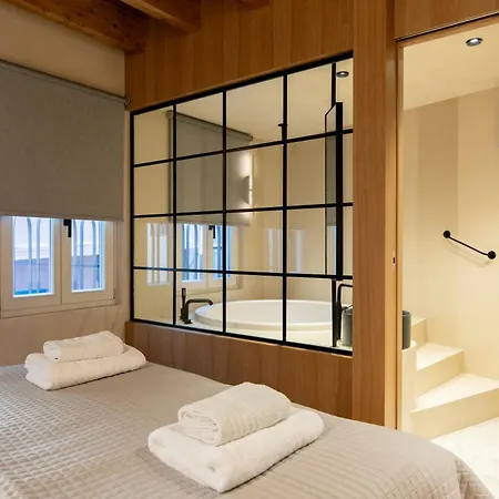 Πανσιόν Consolato Boutique 4*