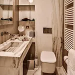 Consolato Boutique בית הארחה