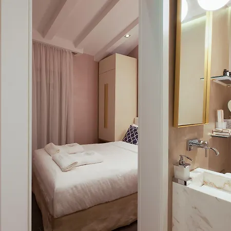 Гостевой дом Consolato Boutique 4*