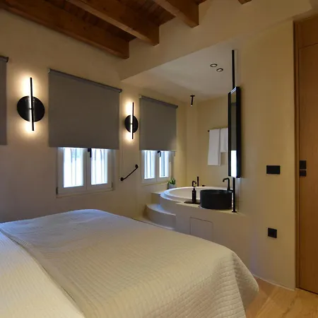 Consolato Boutique ゲストハウス 4*